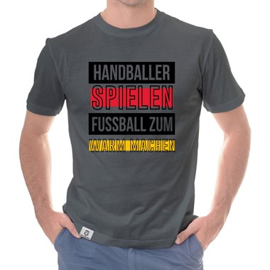 Herren T-Shirt - Handballer spielen Fuball zum Warmmachen