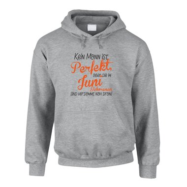 Herren Hoodie - Kein Mann ist perfekt, aber die im Juni Geborenen sind verdammt nah dran!